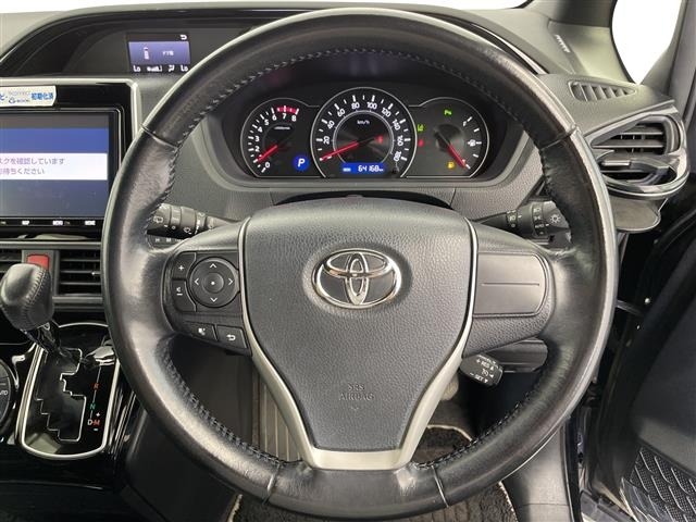 Toyota NOAH 2021 8421437-1
