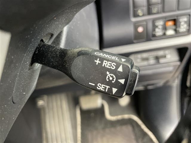 Toyota NOAH 2021 8421437-17