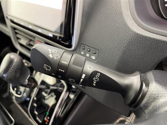 Toyota NOAH 2021 8421437-5