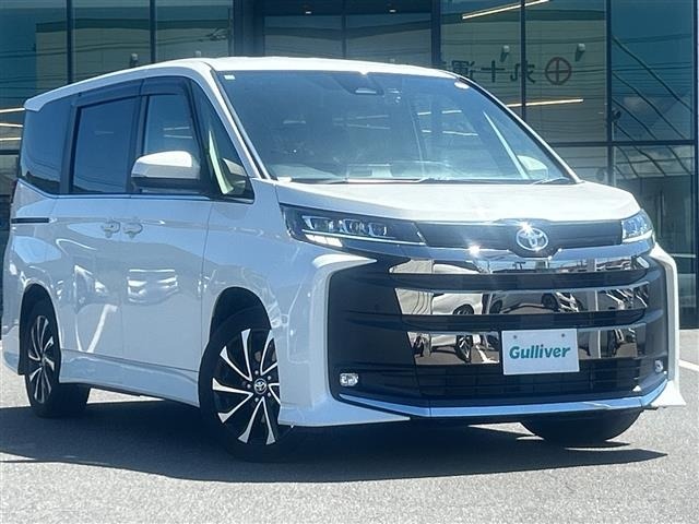 Toyota NOAH 2023 8421438-0