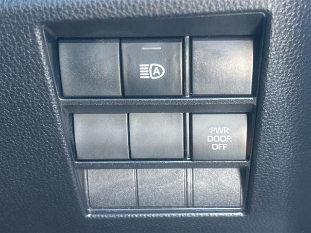Toyota NOAH 2023 8421438-21