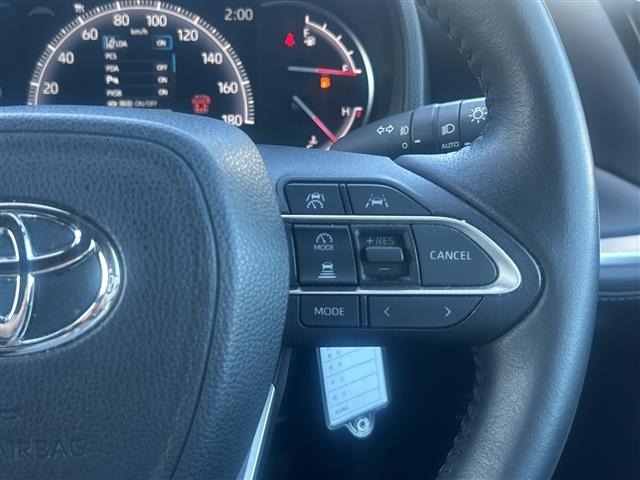 Toyota NOAH 2023 8421438-5