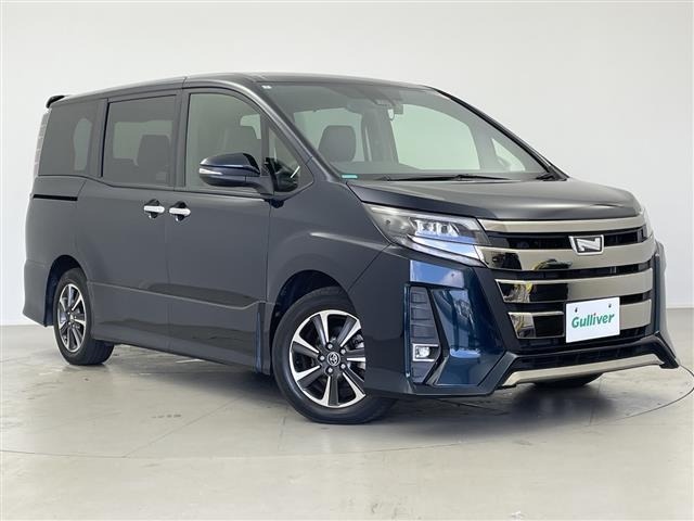 Toyota NOAH 2018 8421439-0
