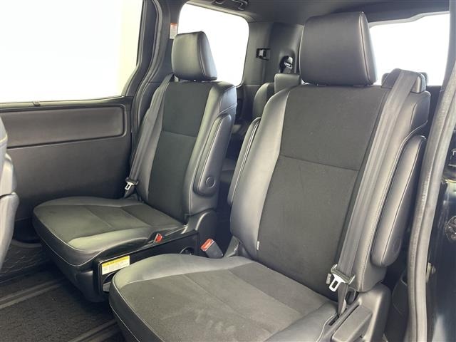 Toyota NOAH 2018 8421439-11