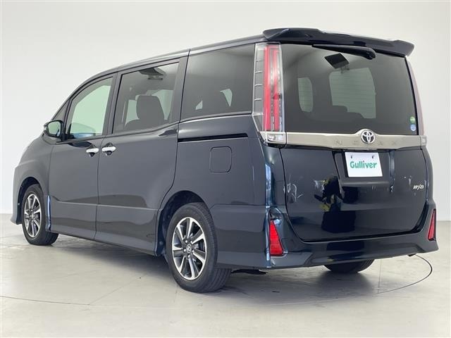 Toyota NOAH 2018 8421439-13