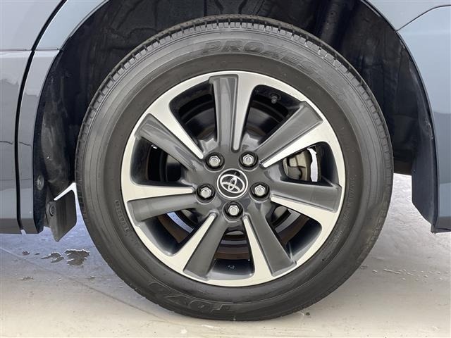 Toyota NOAH 2018 8421439-6