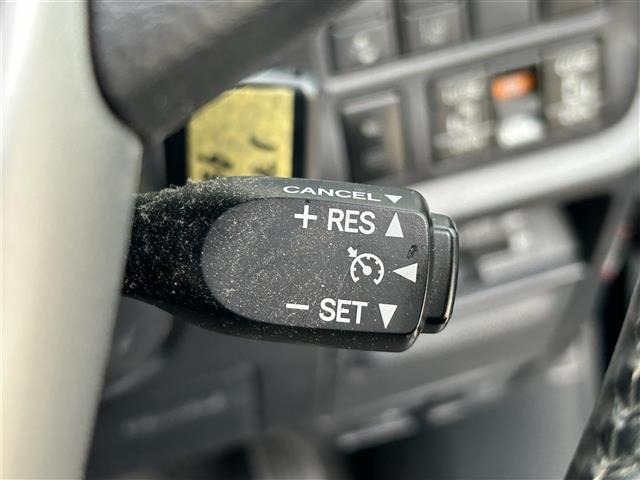 Toyota NOAH 2020 8421440-1