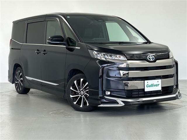 Toyota NOAH 2023 8421442-0