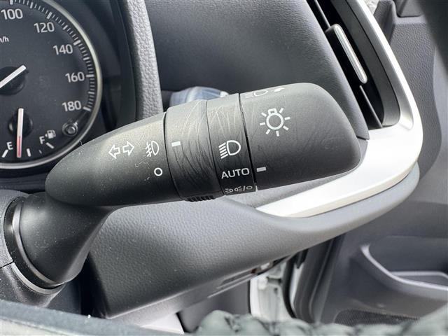 Toyota NOAH 2025 8421451-2