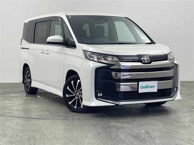 Toyota NOAH 2023 8421461-0