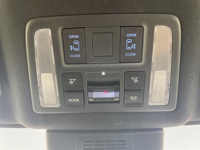 Toyota NOAH 2023 8421461-11
