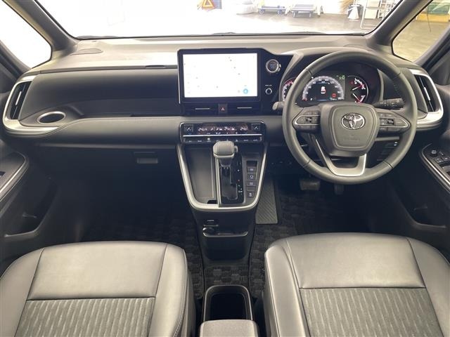 Toyota NOAH 2023 8421461-15