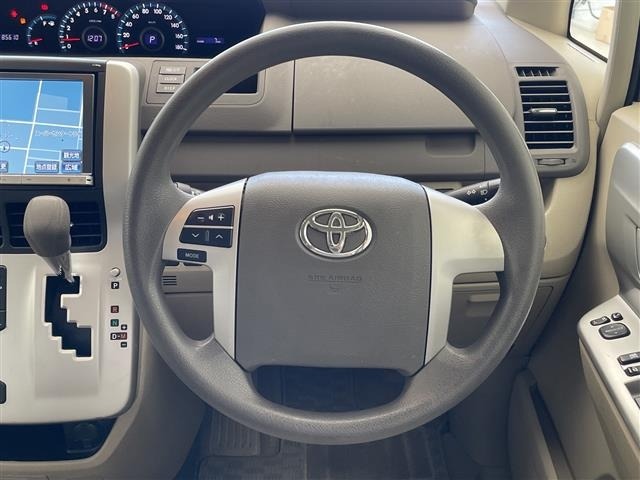 Toyota NOAH 2013 8421469-14
