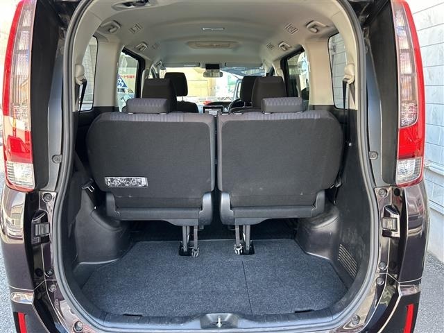 Toyota NOAH 2014 8421480-6