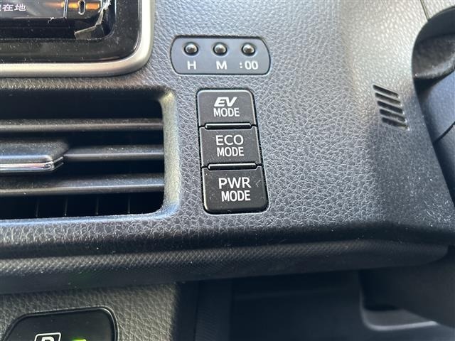 Toyota NOAH 2014 8421480-8