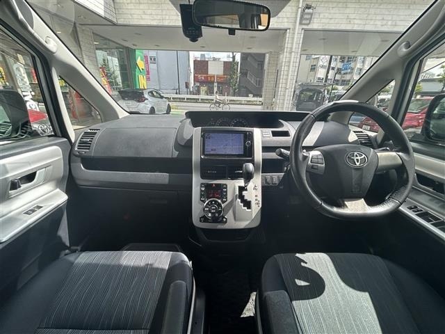 Toyota NOAH 2012 8421485-14