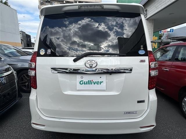 Toyota NOAH 2012 8421485-16