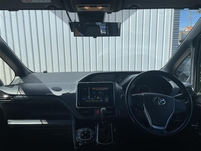 Toyota NOAH 2019 8421486-1