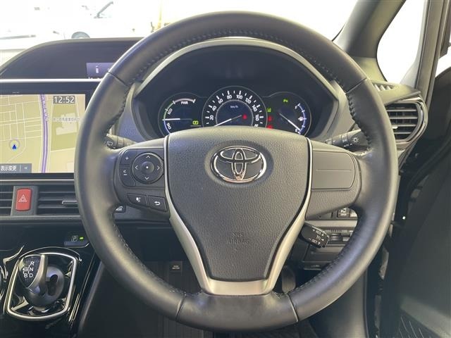 Toyota NOAH 2019 8421489-13