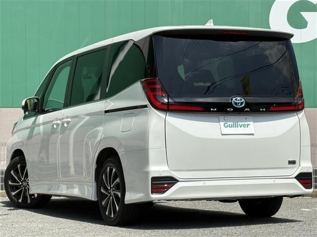 Toyota NOAH 2025 8421491-2