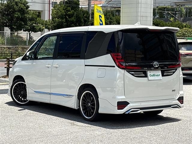 Toyota NOAH 2023 8421494-13