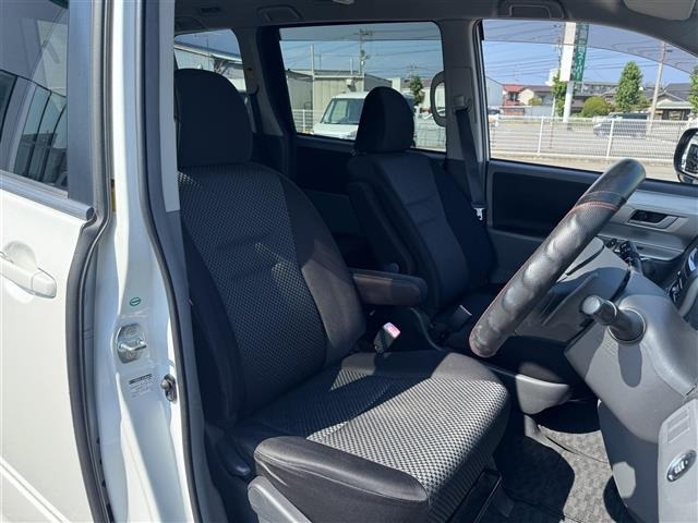 Toyota NOAH 2008 8421508-22