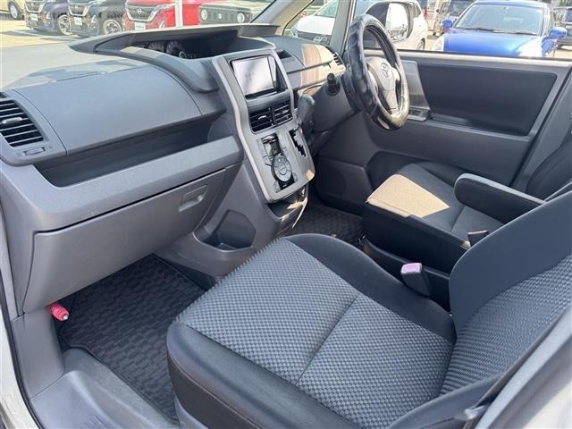 Toyota NOAH 2008 8421508-6