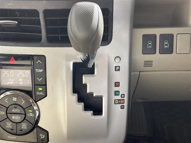 Toyota NOAH 2012 8421512-21