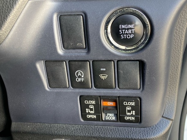 Toyota NOAH 2014 8421517-5