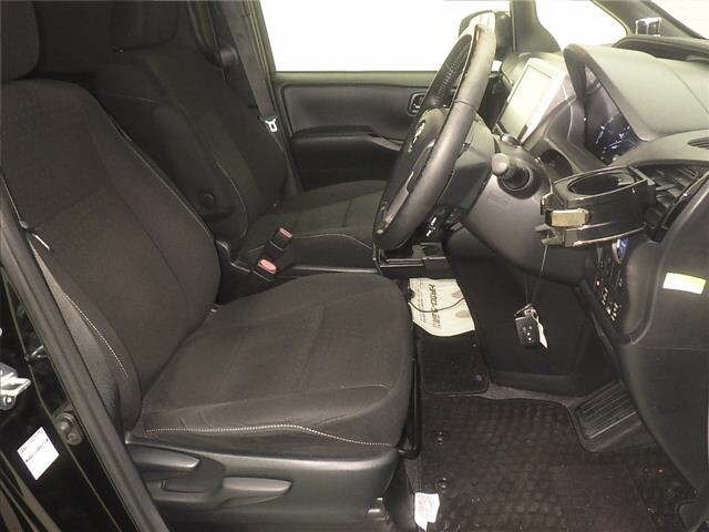 Toyota NOAH 2017 8421543-5
