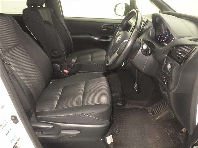 Toyota NOAH 2017 8421544-5
