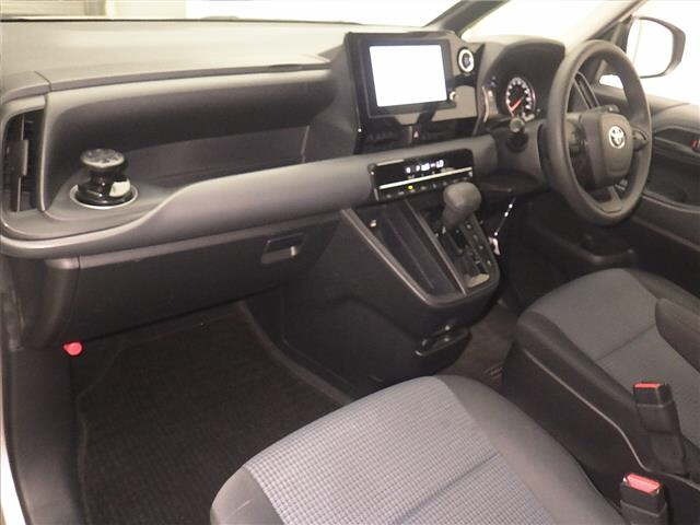 Toyota NOAH 2023 8421546-4