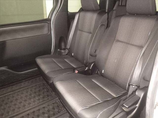 Toyota NOAH 2017 8421549-7