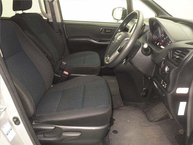Toyota NOAH 2021 8421550-5