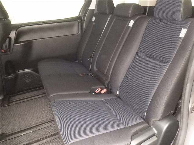 Toyota NOAH 2021 8421550-7