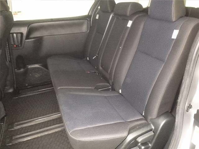 Toyota NOAH 2021 8421552-7