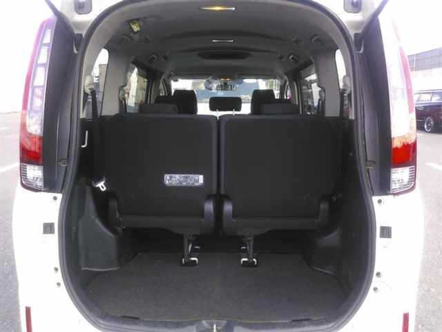 Toyota NOAH 2017 8421564-10
