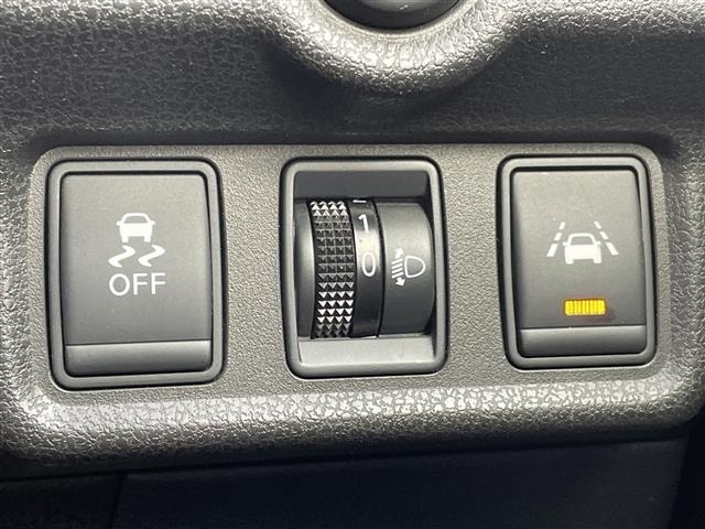 Nissan NOTE 2015 8442898-21