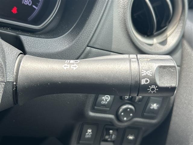 Nissan NOTE 2016 8443042-8
