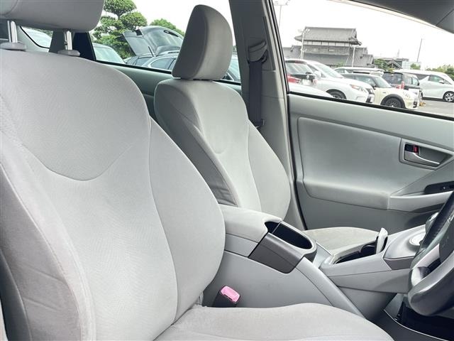 Toyota PRIUS PHV 2013 8423401-12