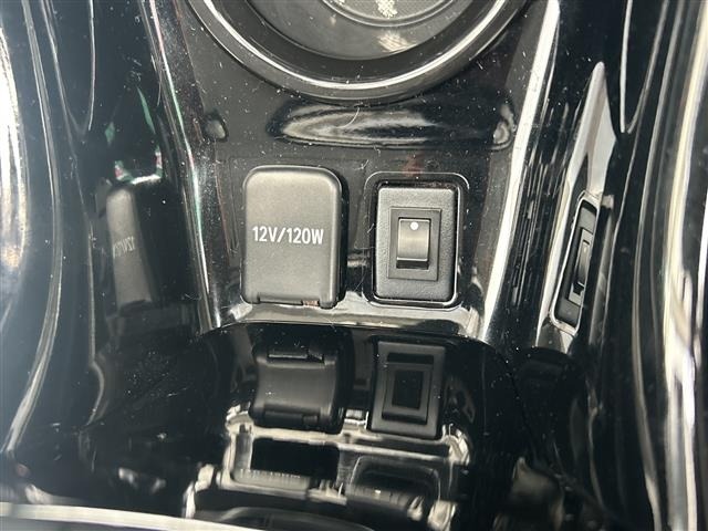 Toyota PRIUS PHV 2017 8423411-12