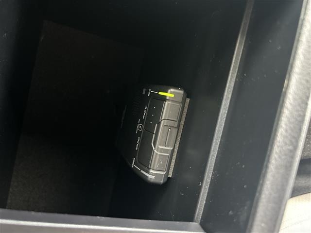 Toyota PRIUS PHV 2017 8423411-22