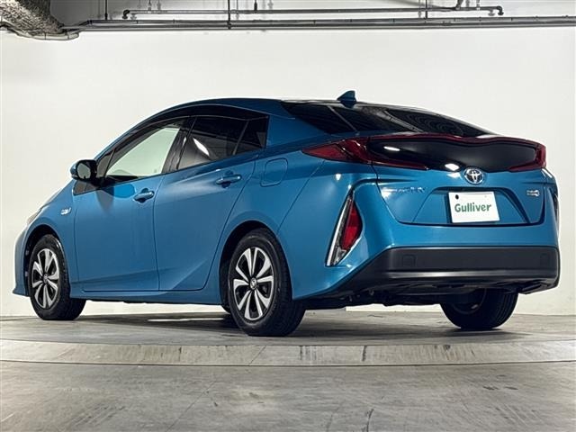 Toyota PRIUS PHV 2017 8423412-13