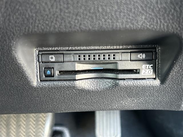 Toyota PRIUS PHV 2018 8423420-1