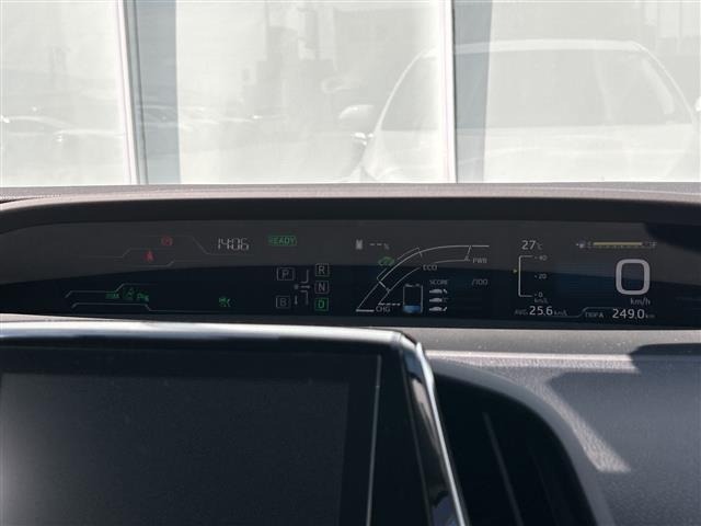 Toyota PRIUS PHV 2018 8423420-16
