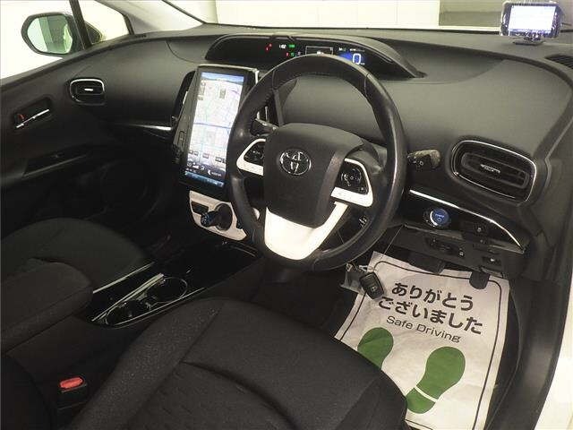 Toyota PRIUS PHV 2017 8423471-3
