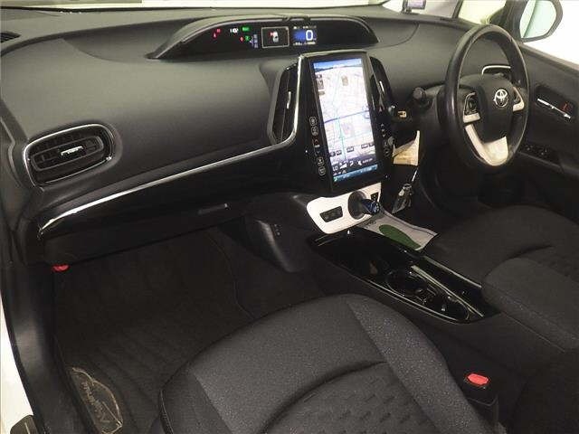 Toyota PRIUS PHV 2017 8423471-4