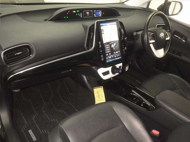 Toyota PRIUS PHV 2017 8423473-4