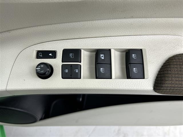 Toyota SIENTA 2015 8443027-11