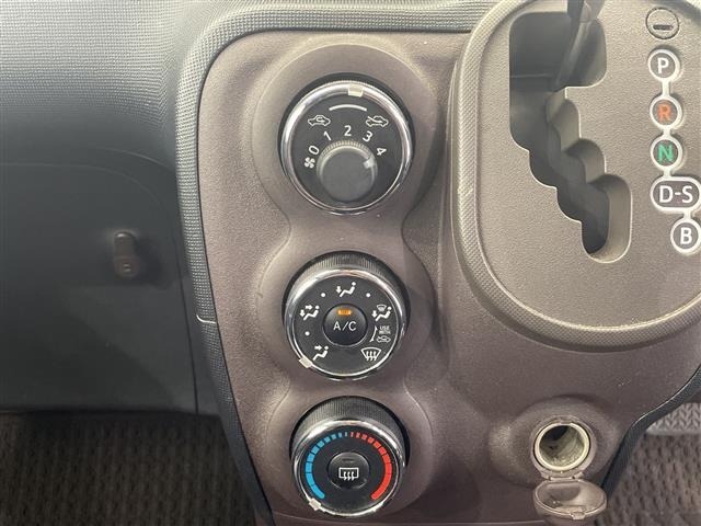 Toyota SPADE 2012 8424051-7